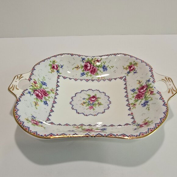 Royal Albert - Vintage Petit Point Handled Sweet Things Dish, Bone China - Picture 2 of 5